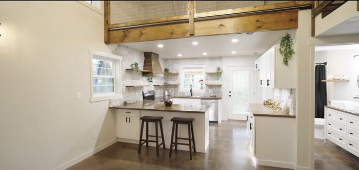 Real estate video thumbnail